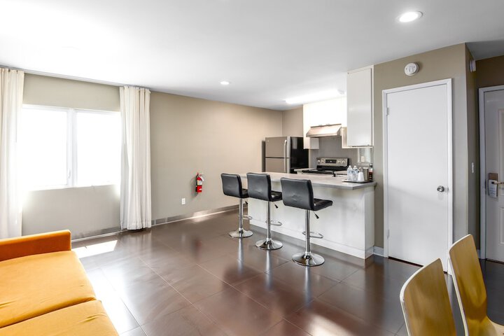 Room 19 of 25