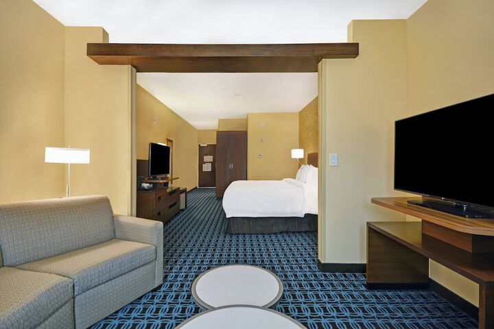 Room 18 of 48