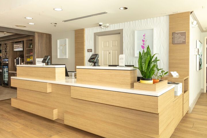 Hotel Interior 18 of 115