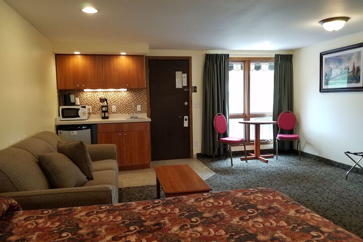 Room 28 of 120