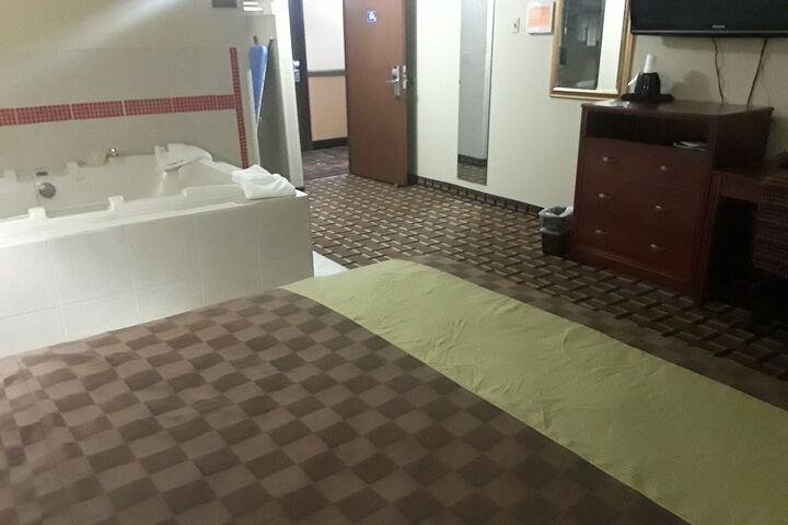 Room 13 of 29