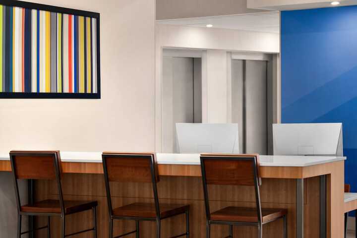 Business Center 47 of 48