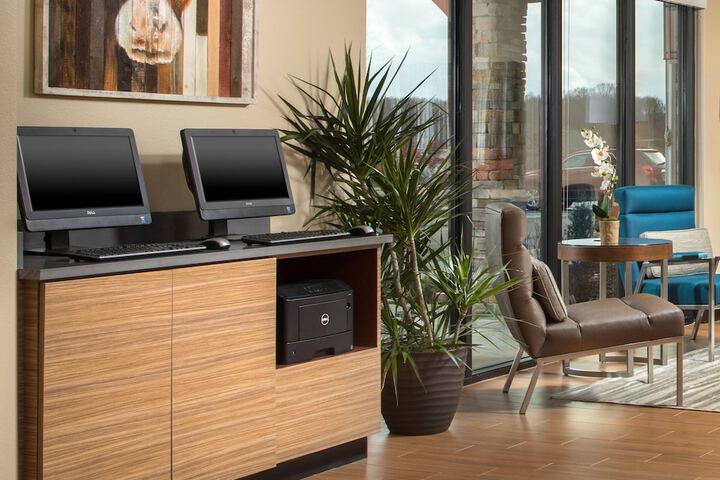Business Center 32 of 32