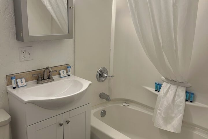 Room 10 of 31