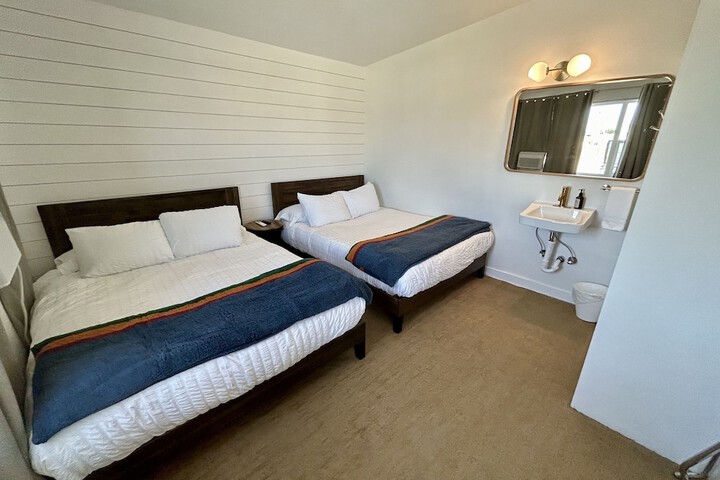 Room 10 of 26