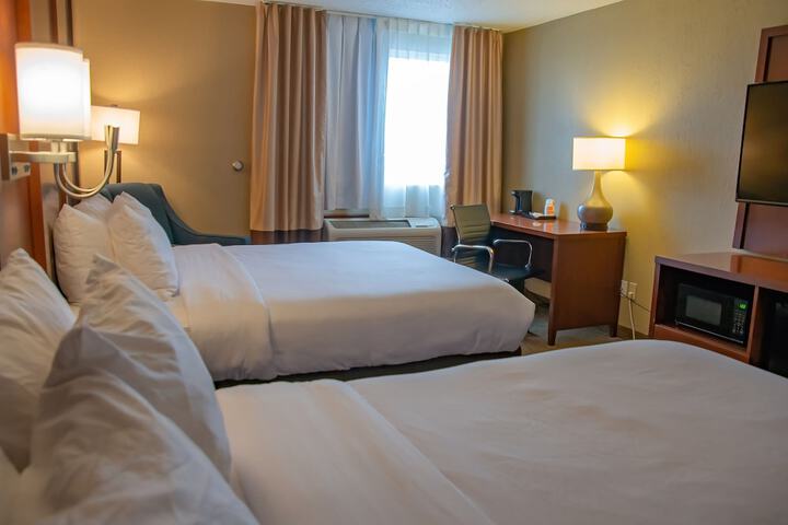 Room 42 of 77
