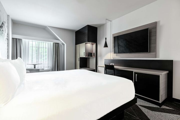 Room 18 of 62