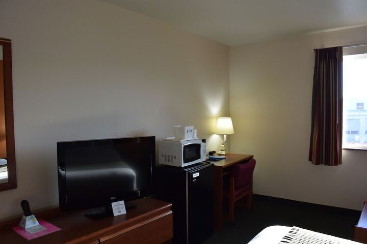 Travelodge Suites by Wyndham Newberg