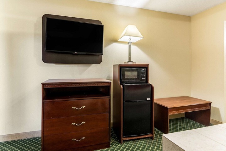 Motel 6 Kenly NC