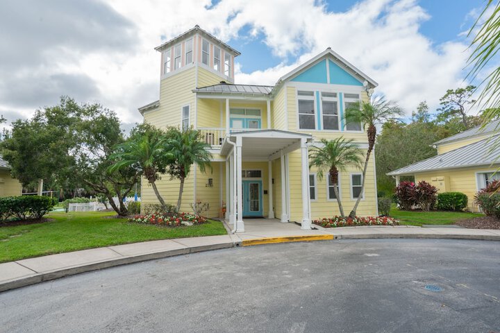 Barefoot Suites
