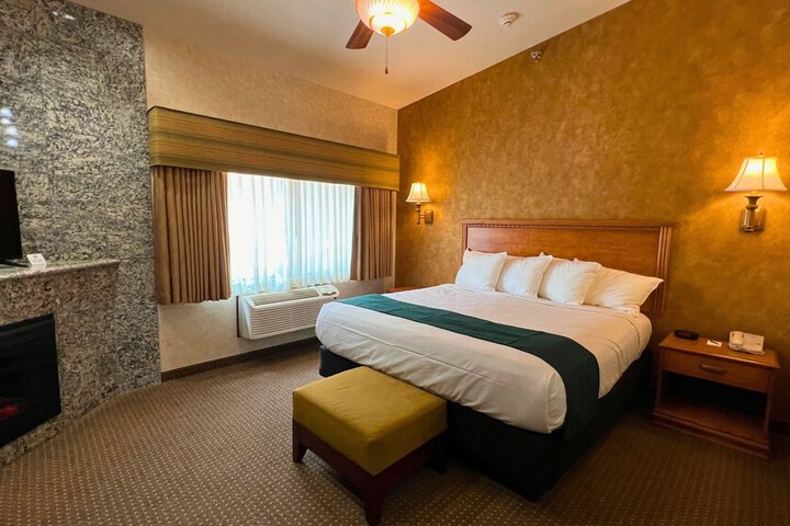 Room 22 of 38