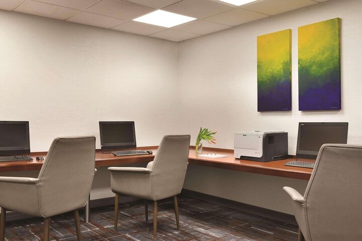 Business Center 38 of 38