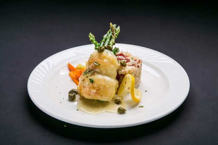 Dining 42 of 54
