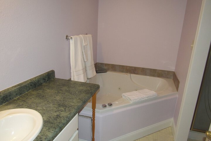 Hot Tub 94 of 97
