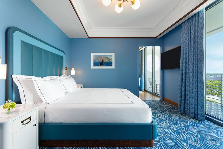 Room 30 of 73