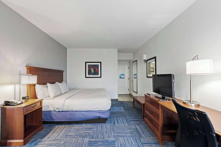 Room 17 of 62