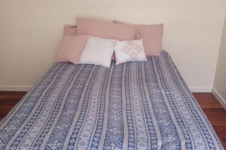 godlyone bedroom free parking