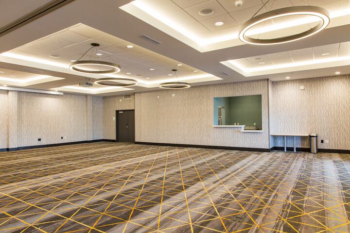 Holiday Inn Hotels and Suites Mount Pleasant by IHG