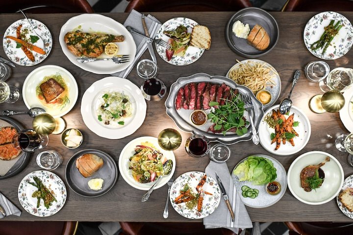 Dining 60 of 82