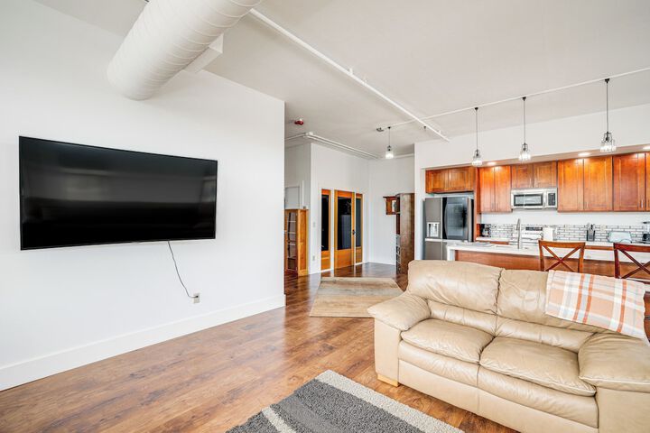 Modern Blaine Condo Rental 1 Mi to Boat Harbor!
