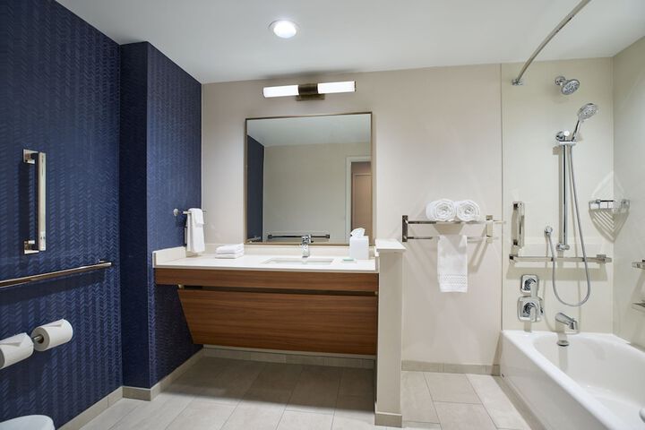 Room 9 of 21