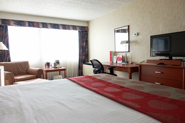 Ramada Plaza by Wyndham Regina Downtown