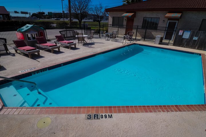 Pool 3 of 38