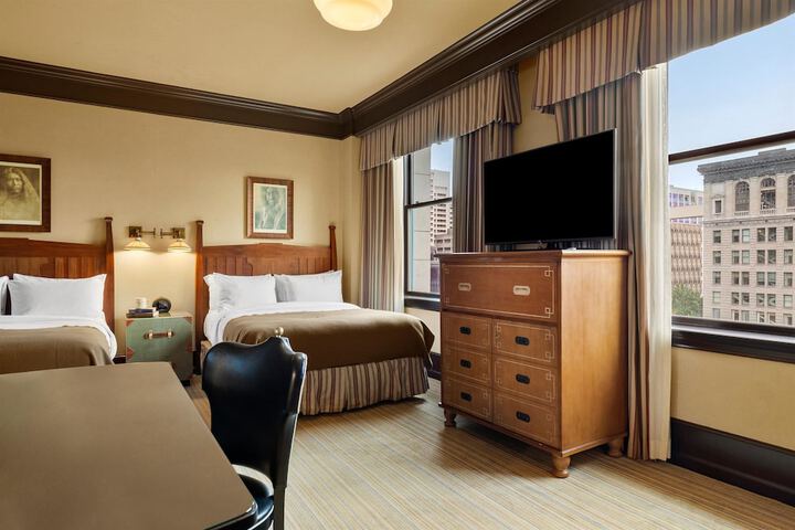 Room 17 of 77