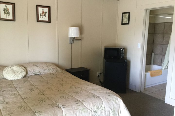 Cedars Motel