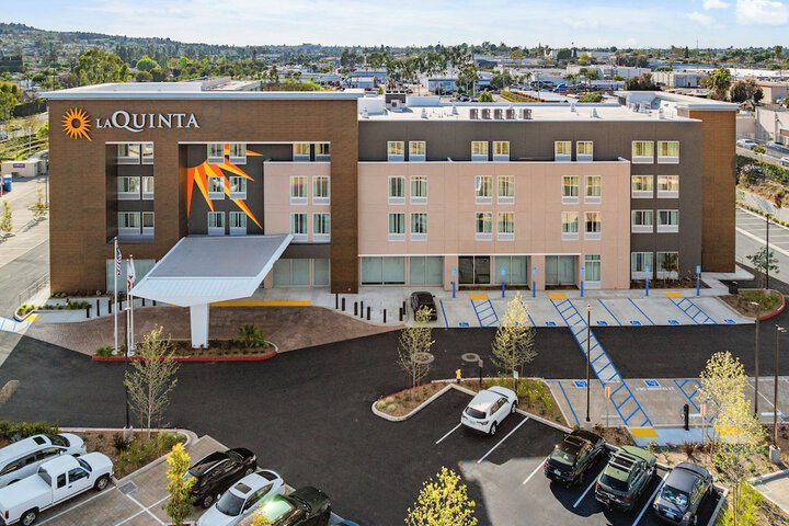 La Quinta Inn & Suites by Wyndham La Habra