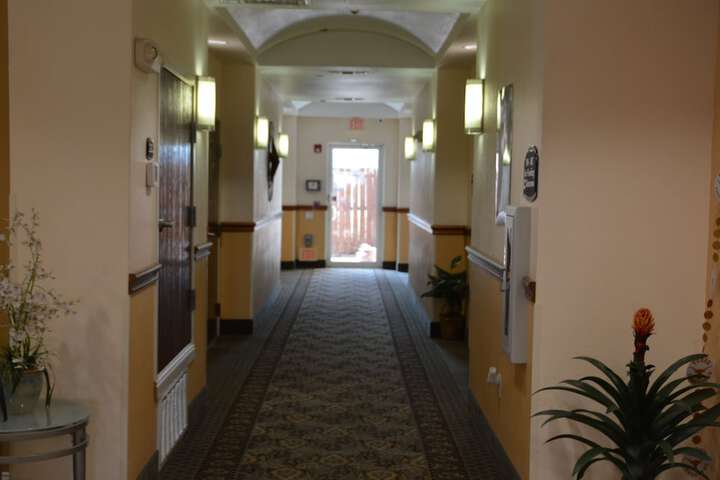 Ballroom/Hall 37 of 48