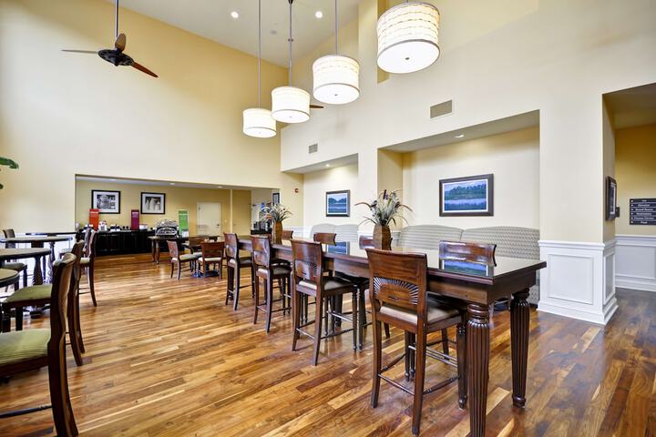 Hampton Inn & Suites North Charleston-University Blvd