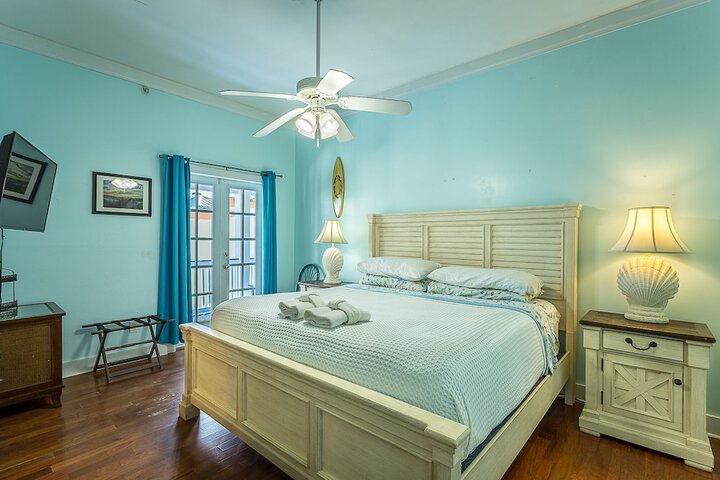 Room 19 of 76