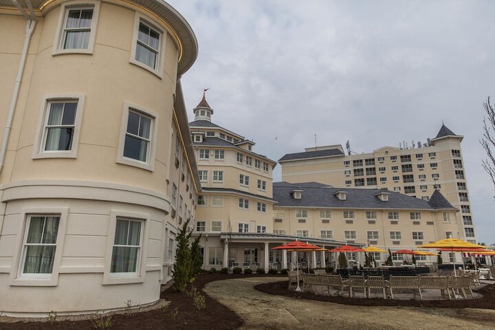 Cedar Points Hotel Breakers