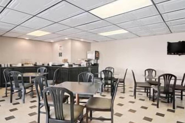 Super 8 by Wyndham Monteagle TN