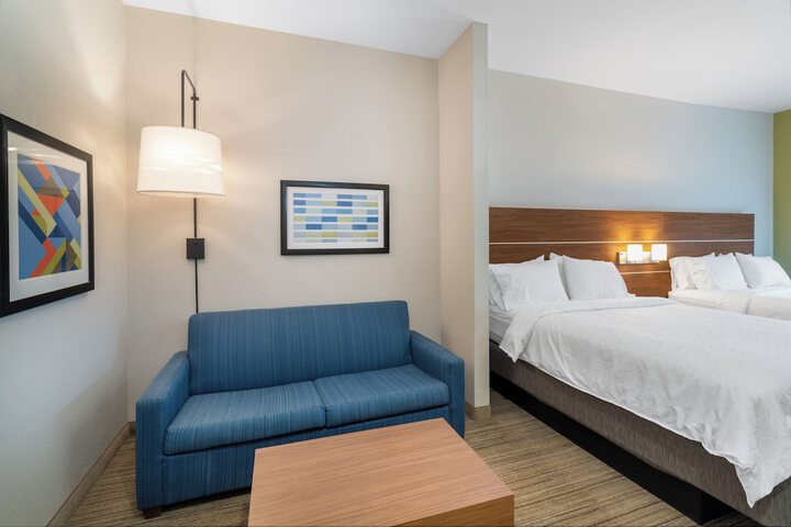 Room 10 of 44