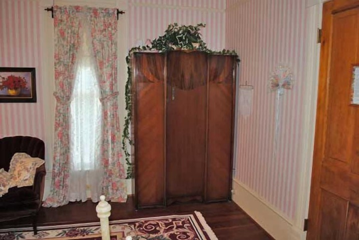 Room 22 of 29