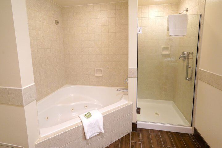 Heavenly Village Condos - Grand Residence