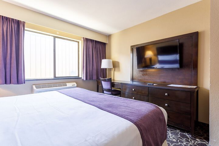 Room 18 of 28