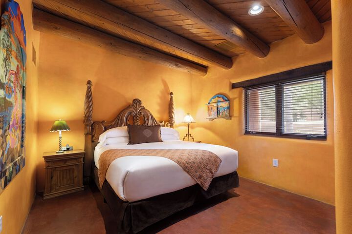 El Monte Sagrado Living Resort & Spa