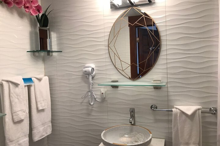 Room 21 of 35