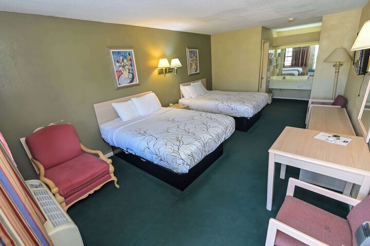 Room 20 of 46