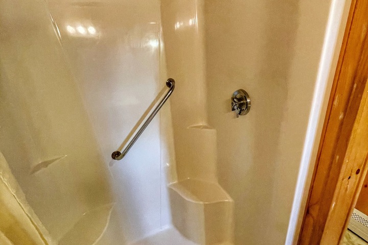 Room 52 of 117