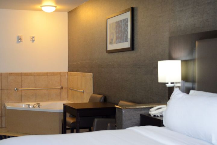 Room 10 of 43
