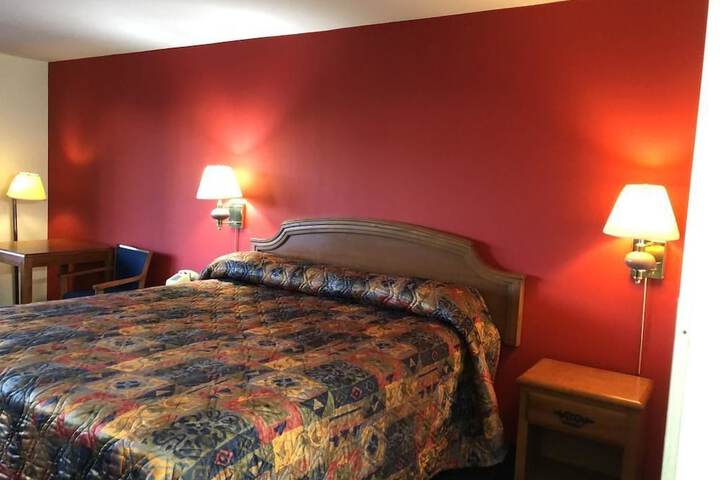 Room 26 of 34