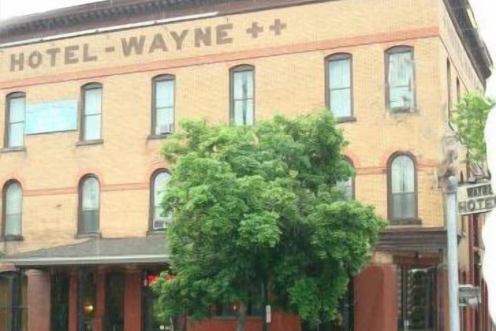 Hotel Wayne