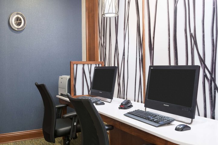 Business Center 35 of 35