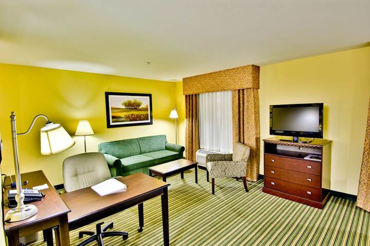 Hampton Inn & Suites Moreno Valley