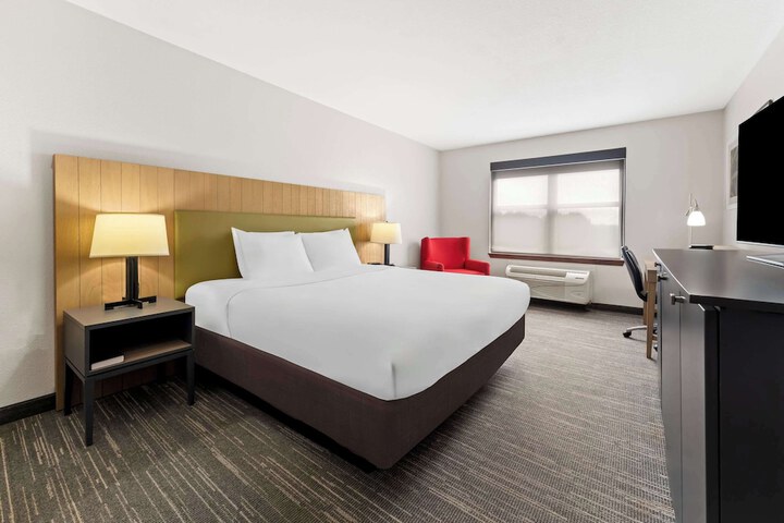 Room 42 of 66