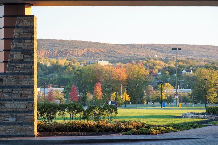 Mohegan Pennsylvania Casino Resort - Adults Only 21+